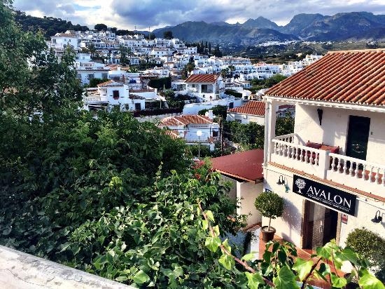 places to live in Nerja punta lara